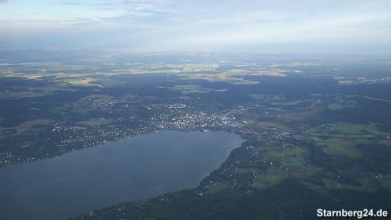 Blick vom Heißluftballon auf Starnberg